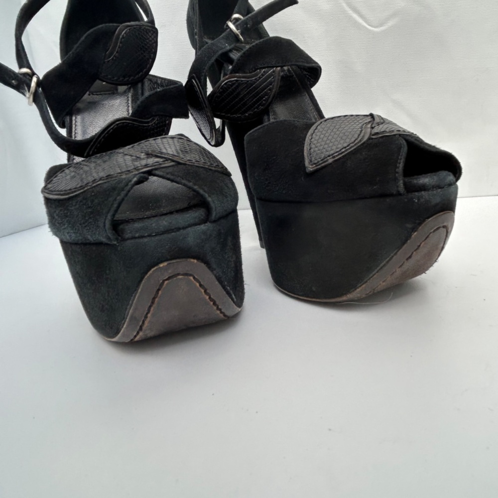 Giambattista Valli Italian Black Suede Sandals Pumps Heels - Size 7.5 - Picture 5 of 16